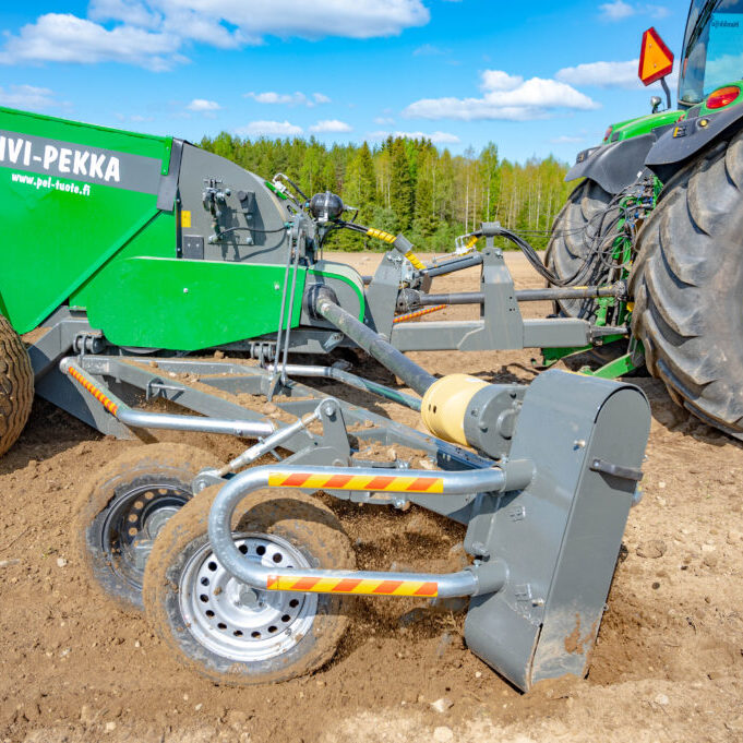 Ramasseuse de pierres KIVI-PEKKA